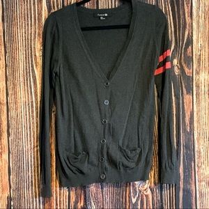 ⛱ Letterman style cardigan